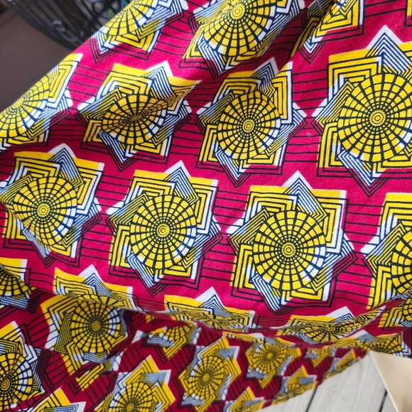 Tia Skirt / Vintage Handmade Yellow & Black Geometric Print Hi-Lo Red Skirt - Picture 5 of 12